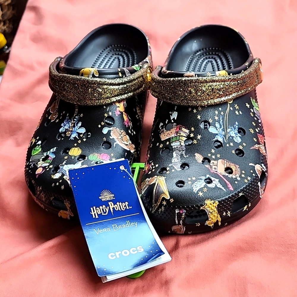 NWT Harry Potter Crocs Size J4